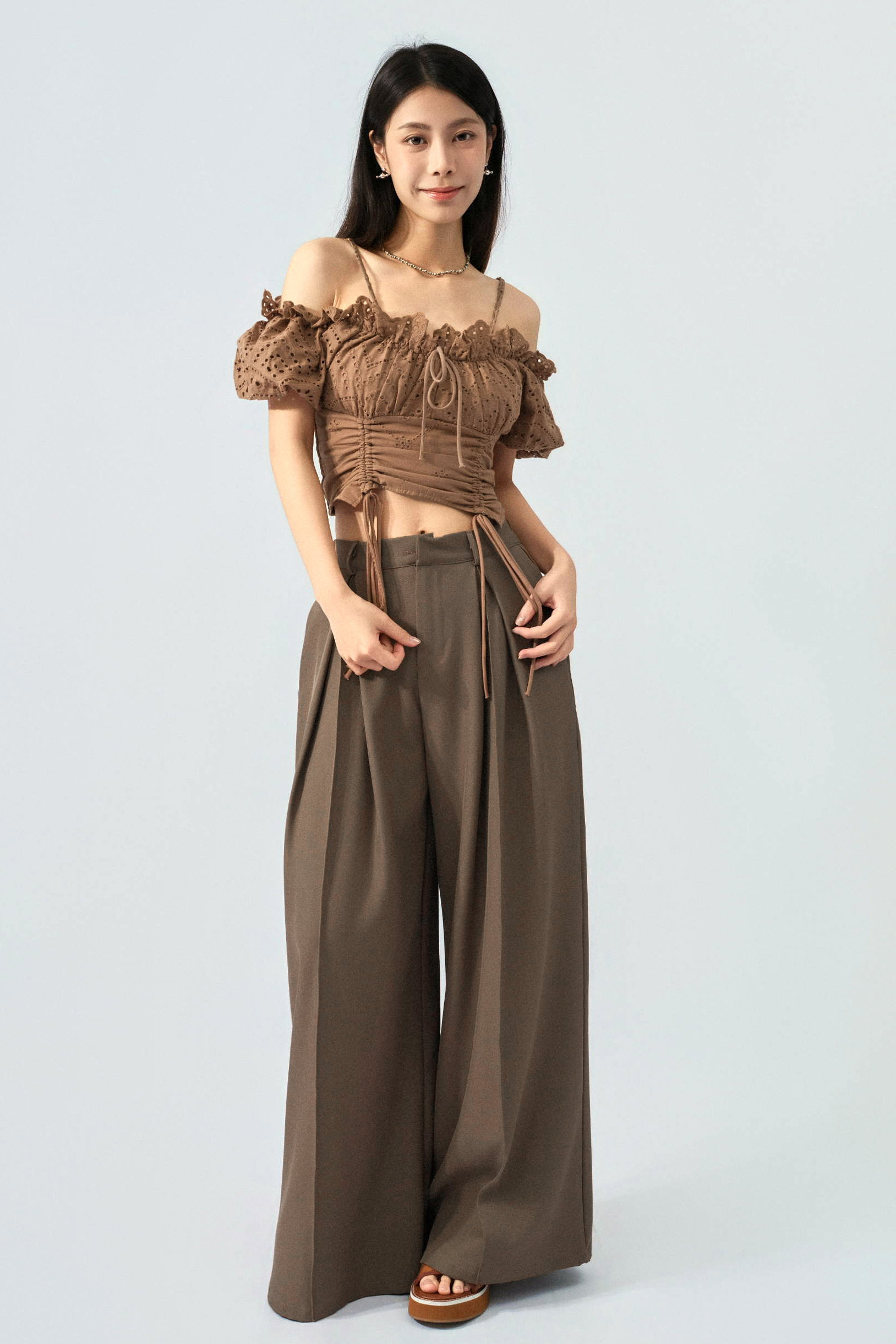 通花棉吊帶泡泡袖上衣 (預購產品）