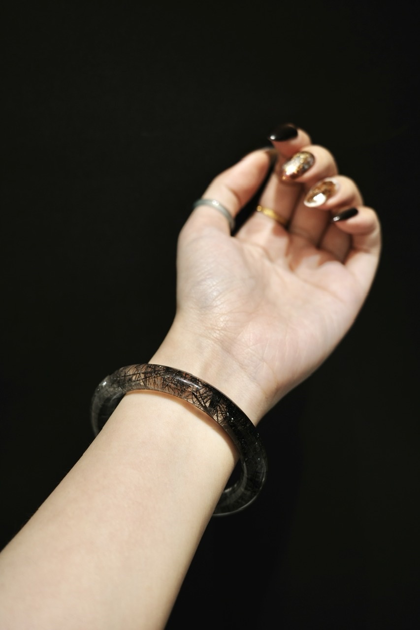 交疊的鎧甲｜高品黑髮晶｜58圈口