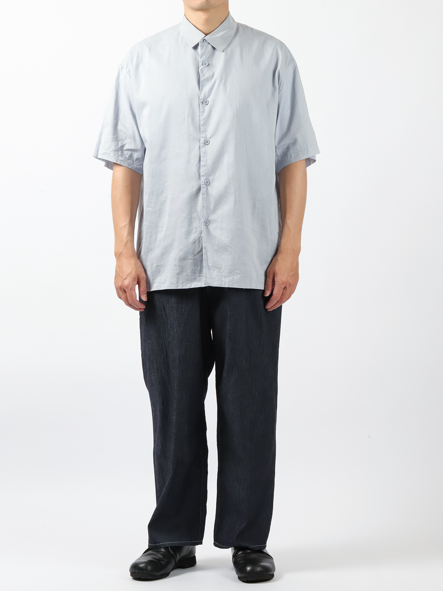 Still By Hand Lightweight Half-Sleeve Shirt SH01262 Still By Hand Lightweight Half-Sleeve Shirt SH01262