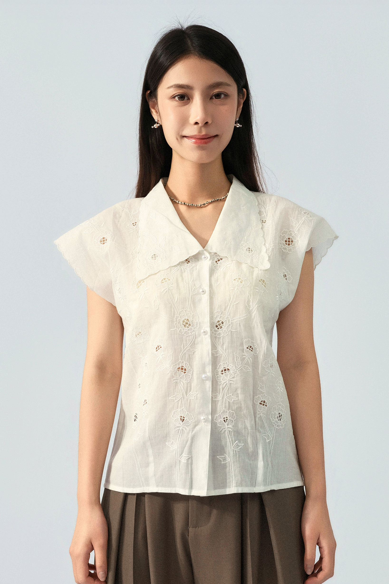 刺繡透薄棉雞翼袖恤衫 (預購產品）