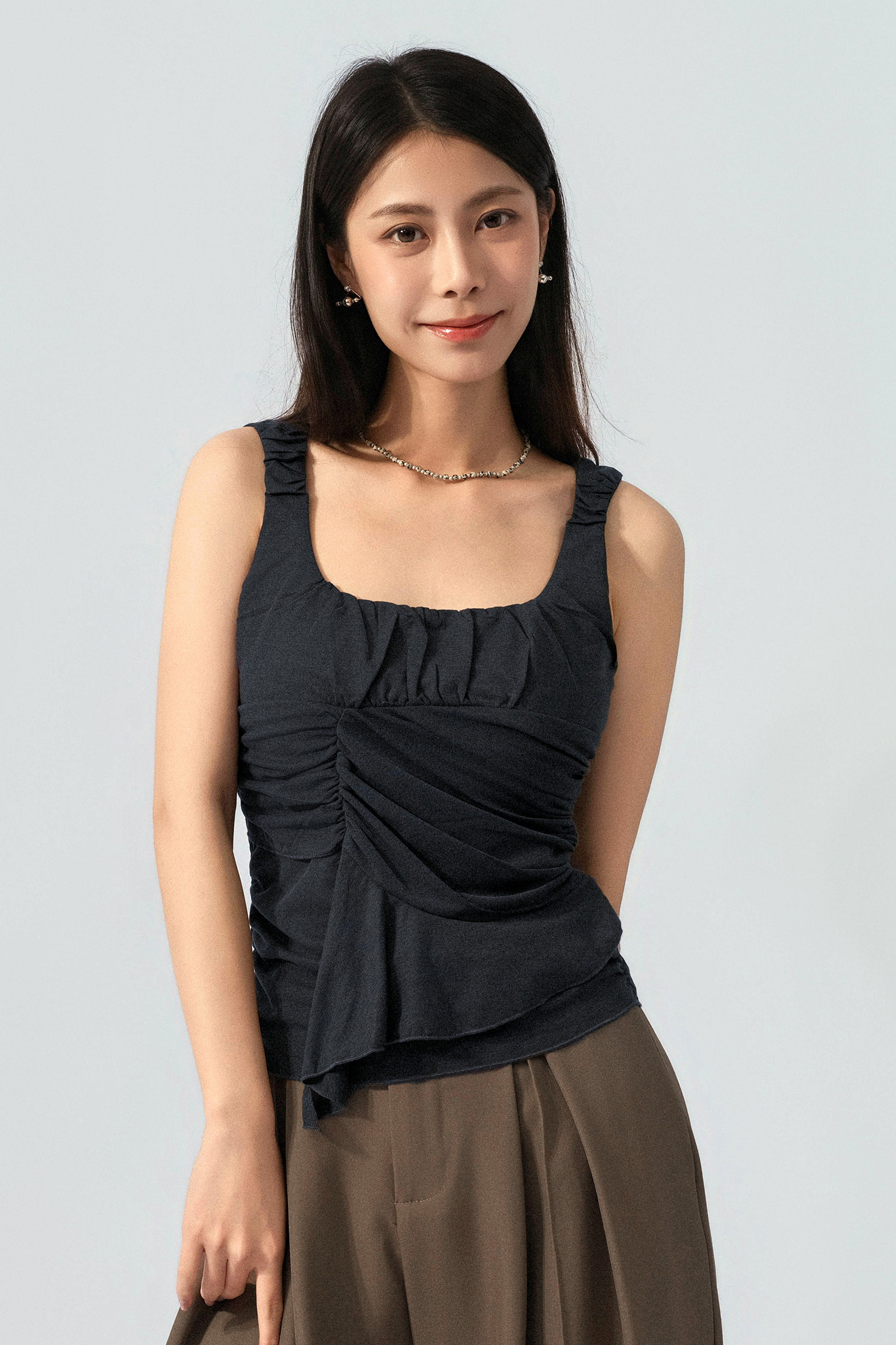 不規則車褶針織背心（預購產品）