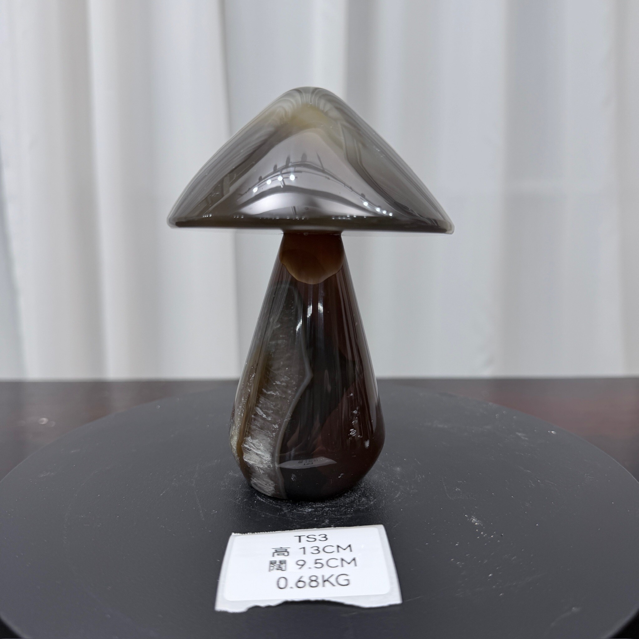 ZA003 TS3 瑪瑙水晶蘑菇 高度13cm 闊度9.5cm 重量0.68kg