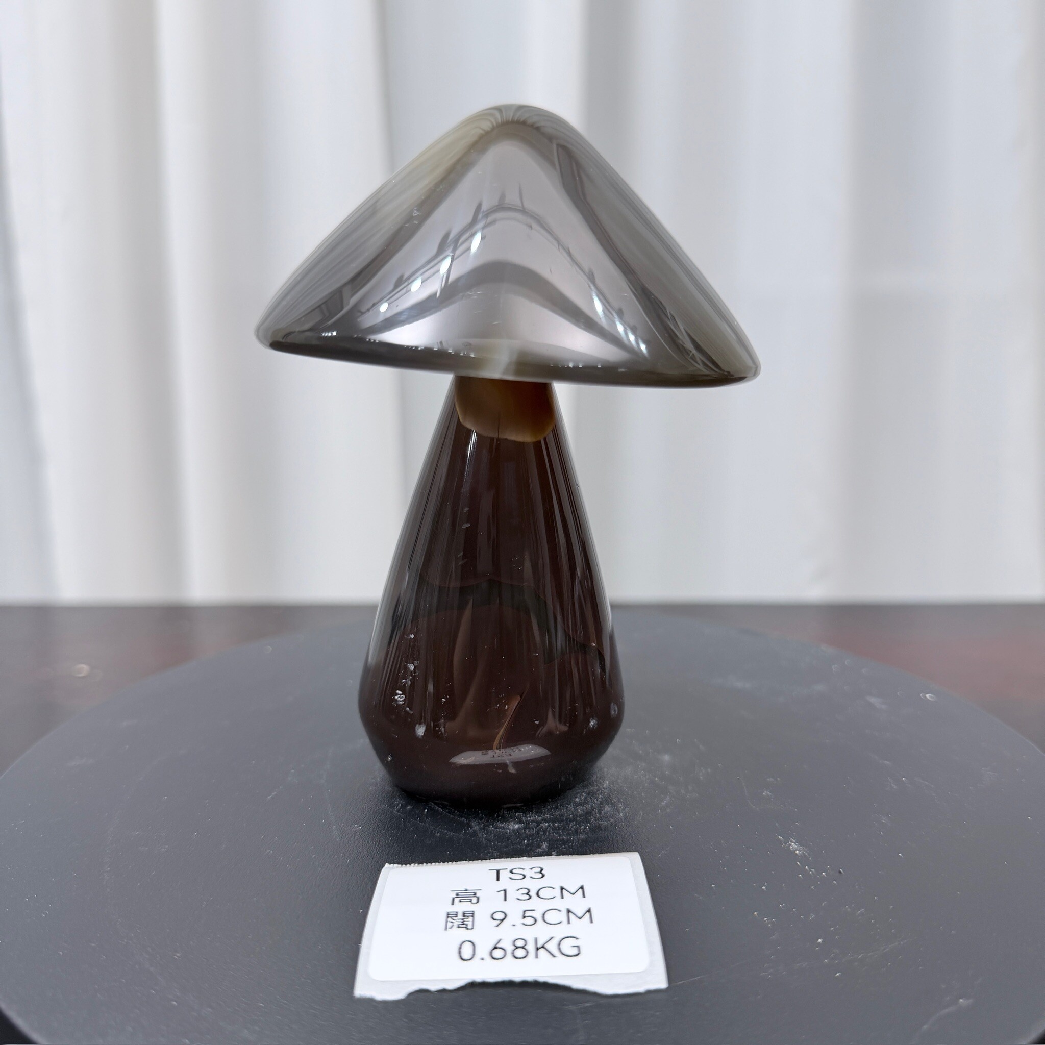 ZA003 TS3 瑪瑙水晶蘑菇 高度13cm 闊度9.5cm 重量0.68kg