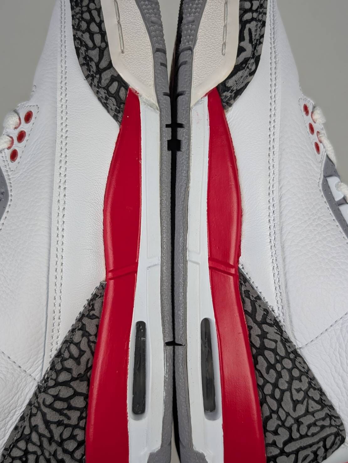 微瑕疵-左右腳中底鞋底泛黃右腳後跟微泛黃 DM0967-160 6Y Air Jordan 3 Retro "Fire Red" GS 2022 白紅灰 爆裂紋 老屁股 女鞋 大童