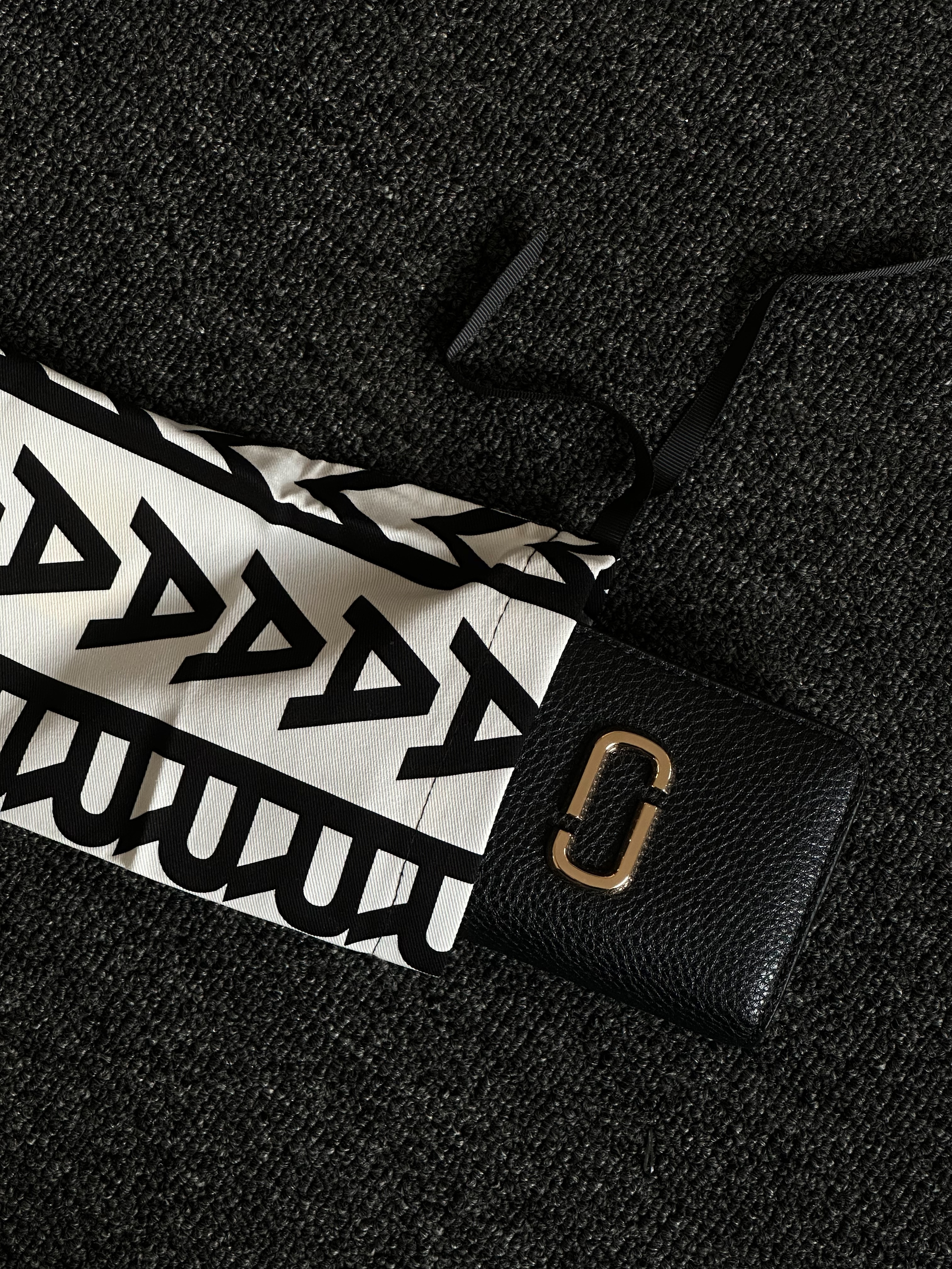 <現貨>Marc Jacobs MJ Marc Mini Compact Wallet 錢包 短夾 黑