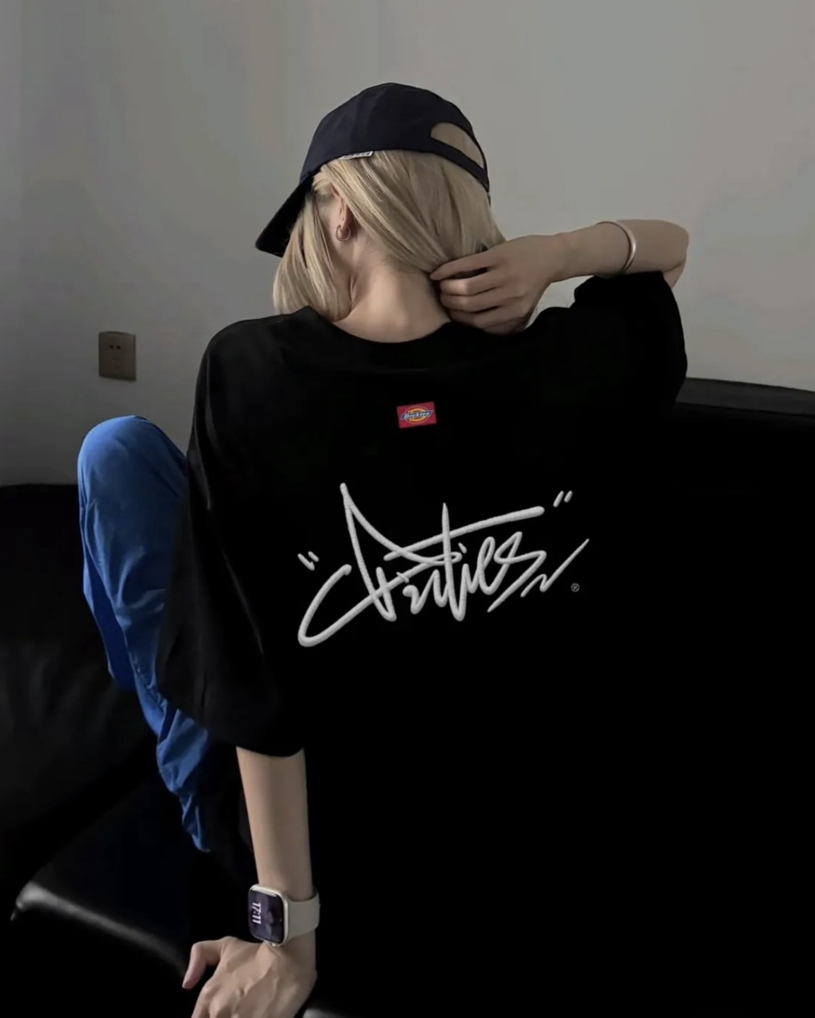<兩件免運費>DICKIES 手寫LOGO 美式復古 刺繡 厚磅 短袖 短Tee 上衣 藏青 黑色 白色