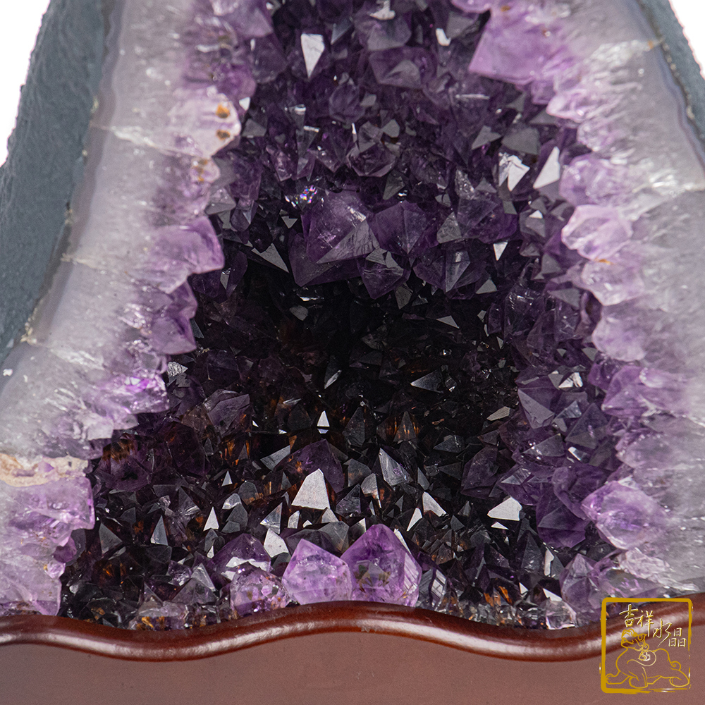 巴西紫水晶洞 18.6kg 共生紫鈦晶