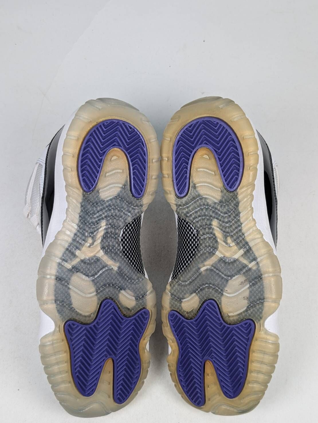 微瑕疵-左右腳鞋面鞋底泛黃 378038-100 4.5Y Air Jordan 11 「 Concord 」GS 女段