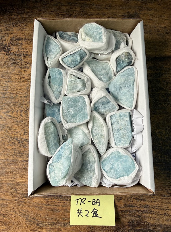 ZA577 TR-BA 海藍寶 原石 重量0.4-0.5kg