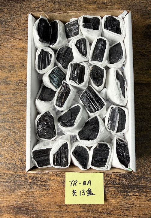 ZA573 TR-BA 黑碧璽 原石 重量below 0.5kg