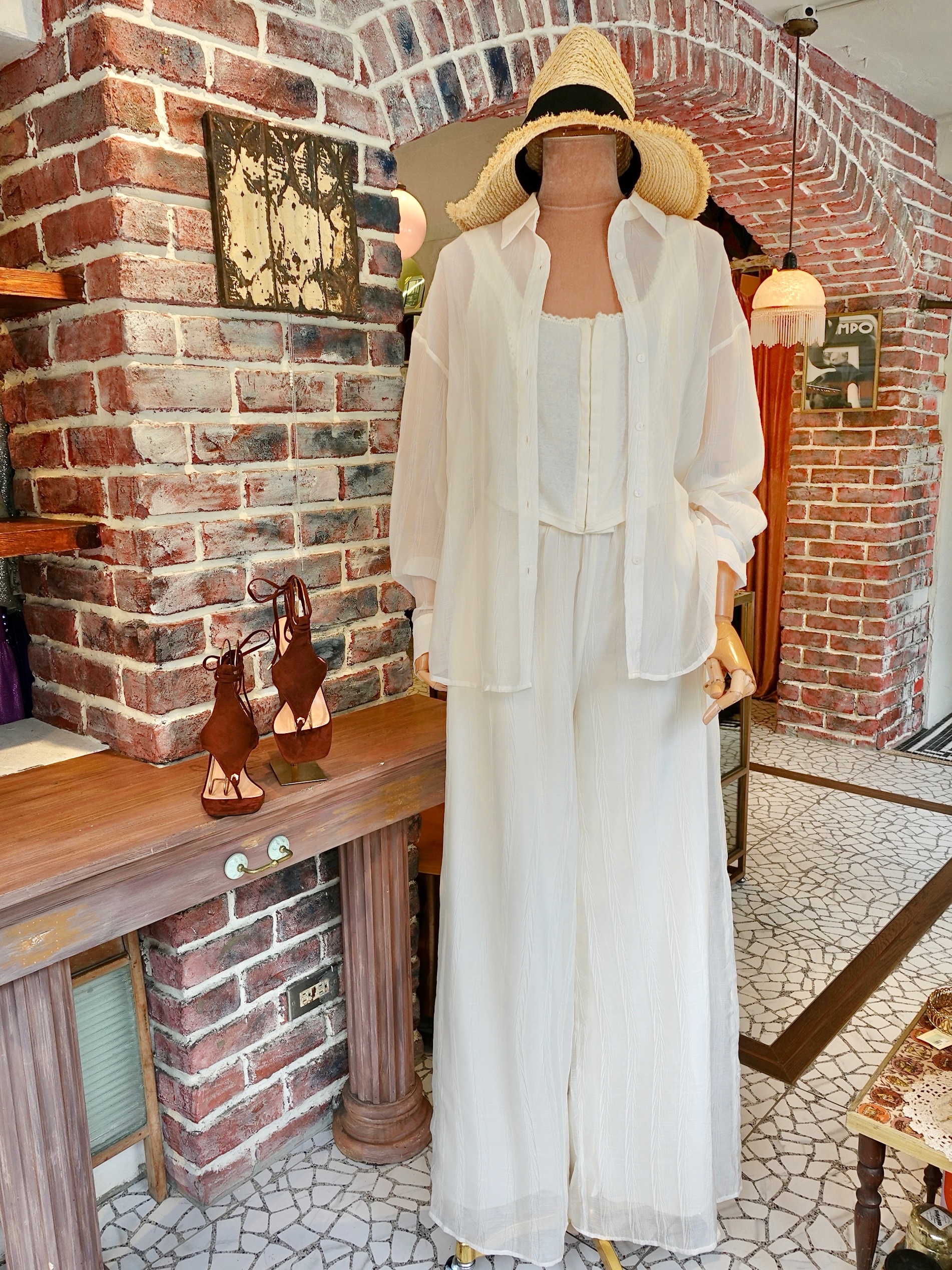 Cloud White雲朵白色紋路露背襯衫+長寬褲套装