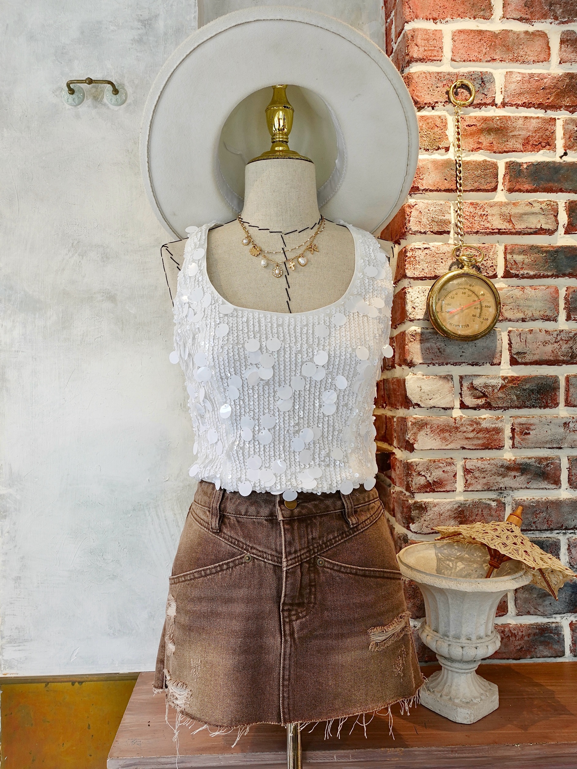 White Honey白色圓片亮片短上衣