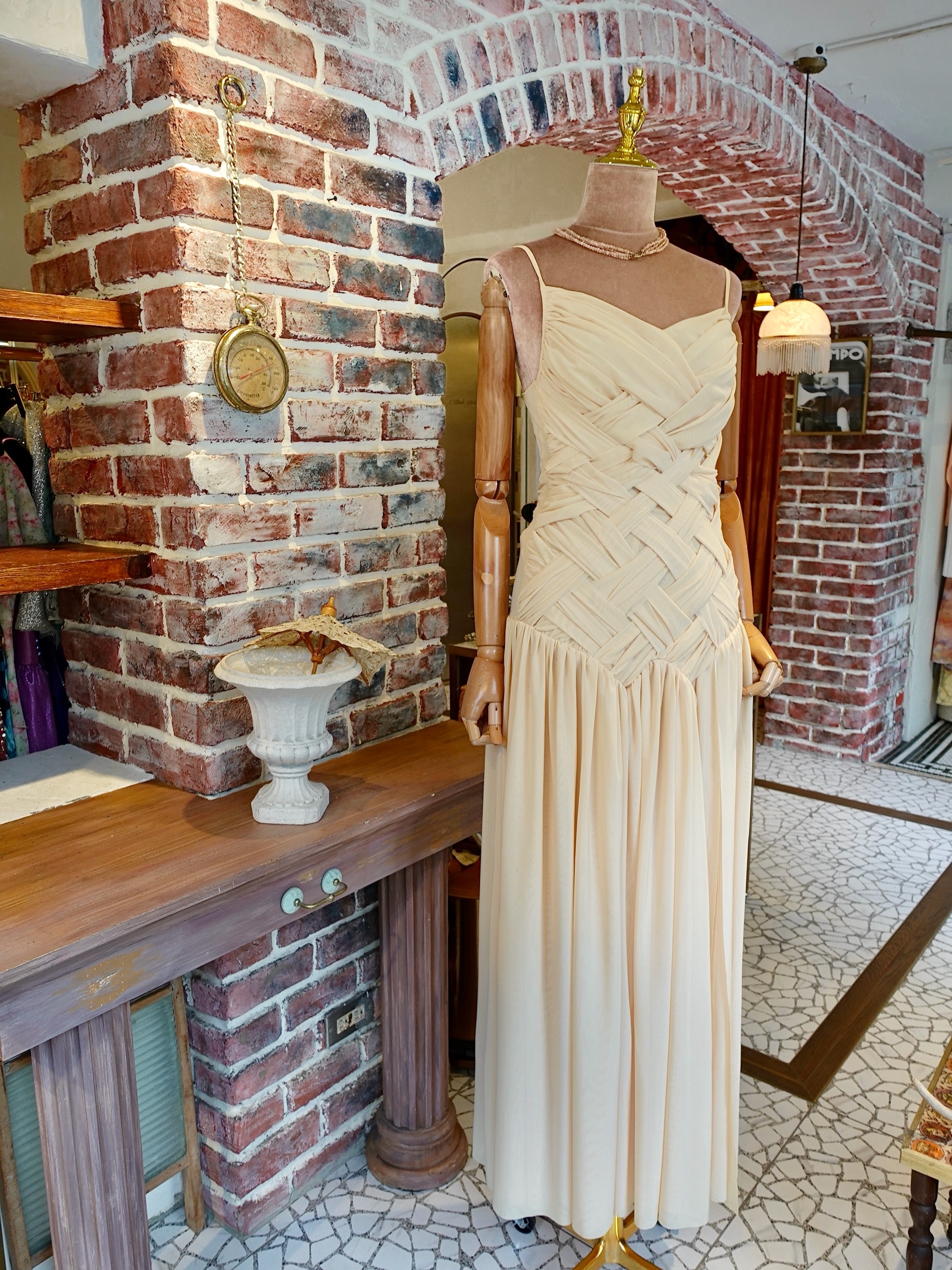 Butter Yellow奶油黃色 V領編織紋理開叉Dress