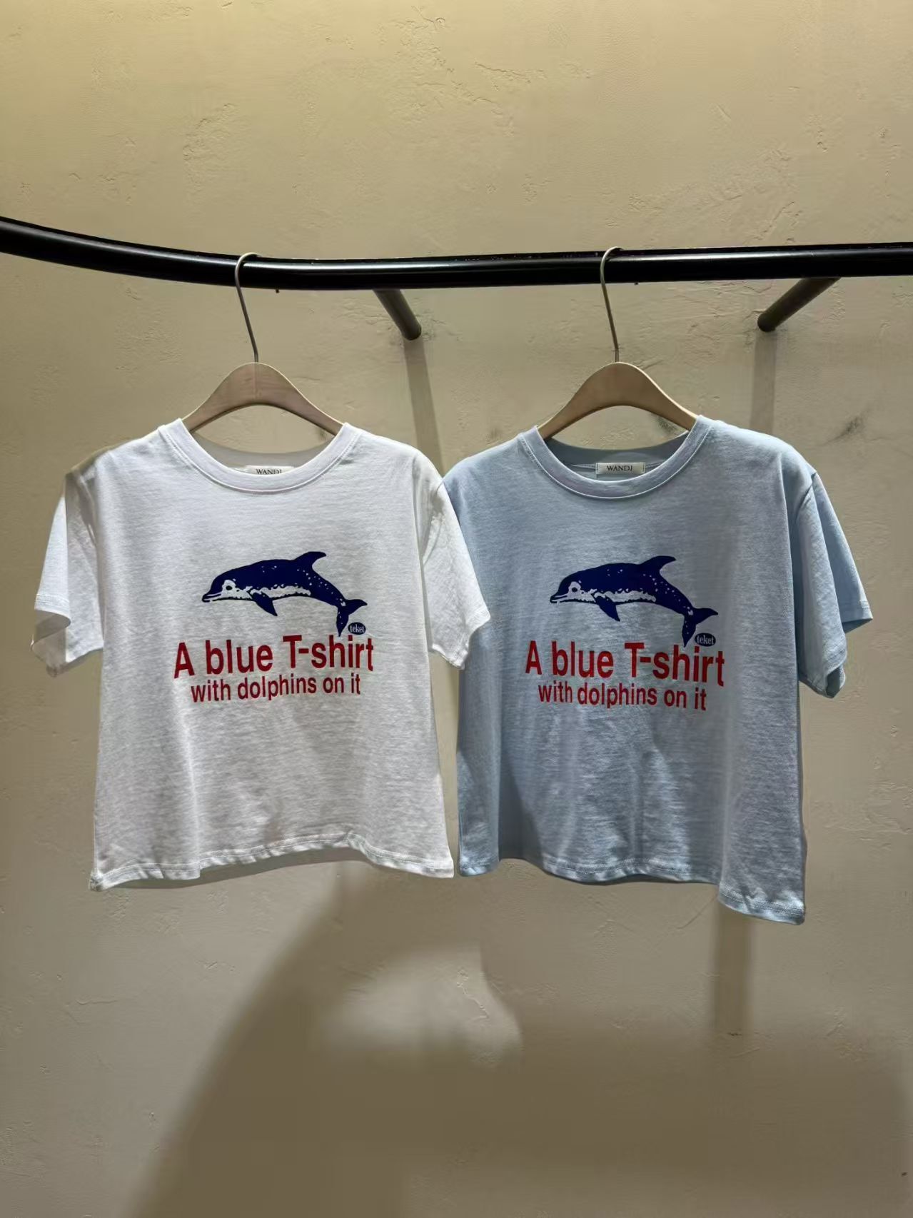 WJ6113 歐美海豚字母Tee