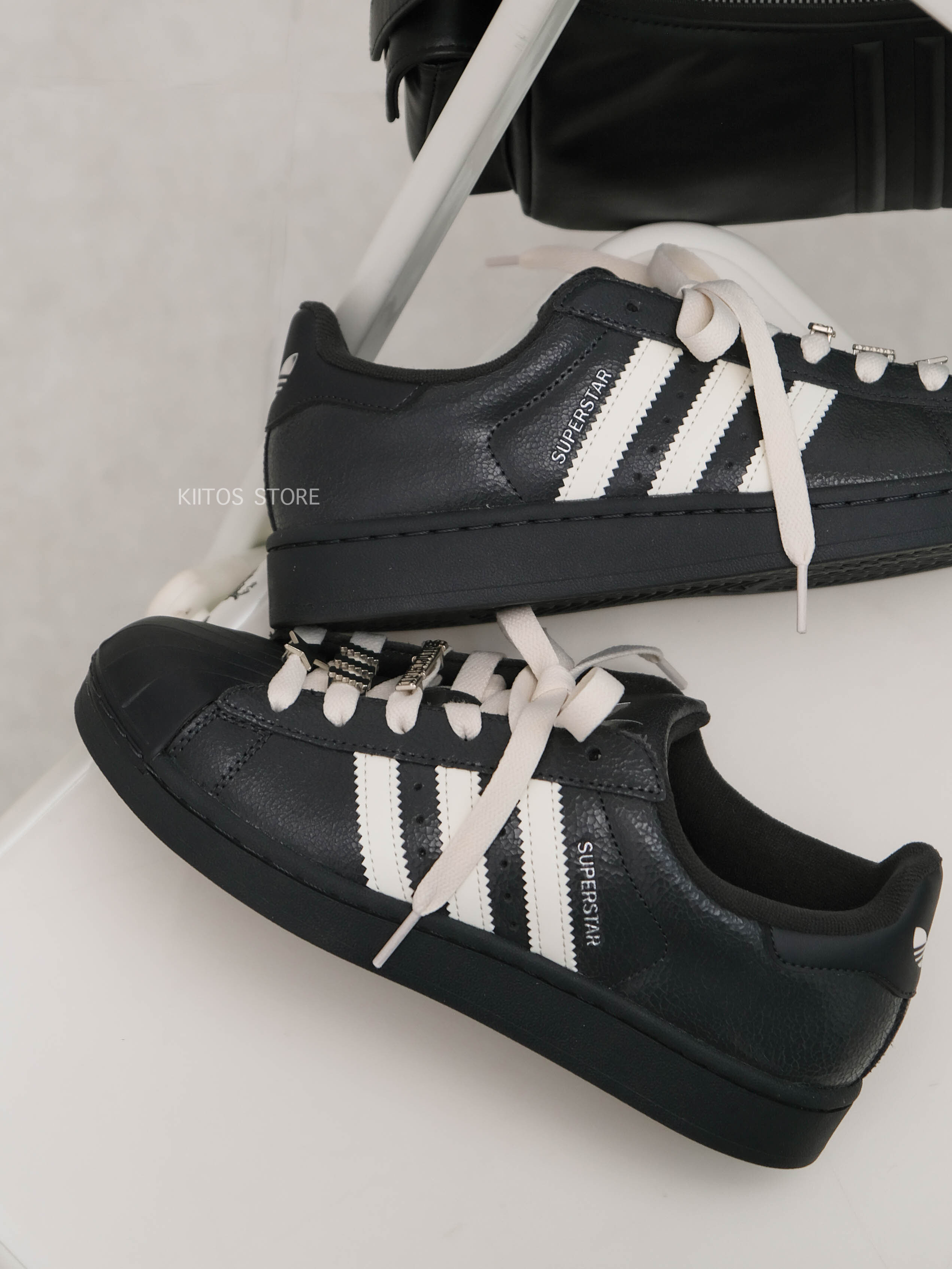 【預購】Adidas Superstar 2.0 貝殼頭 愛迪達 三葉草 曜石黑 黑奶油 奶油白 星星 五角星 裝飾 Y2K 裂紋 女鞋 IH1628
