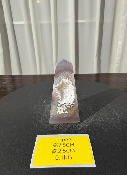 ZA476 TTB89 瑪瑙水晶方尖碑 高度7.5cm 闊度2.5cm 重量0.1kg