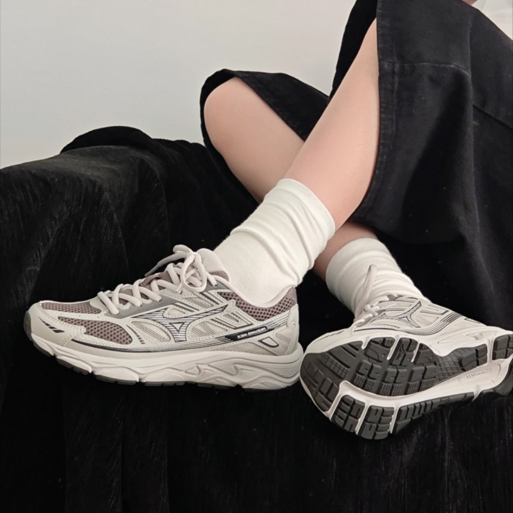 "代購" Mizuno NEX 經典復古 透氣輕量 慢跑鞋 深灰 D1GH262403