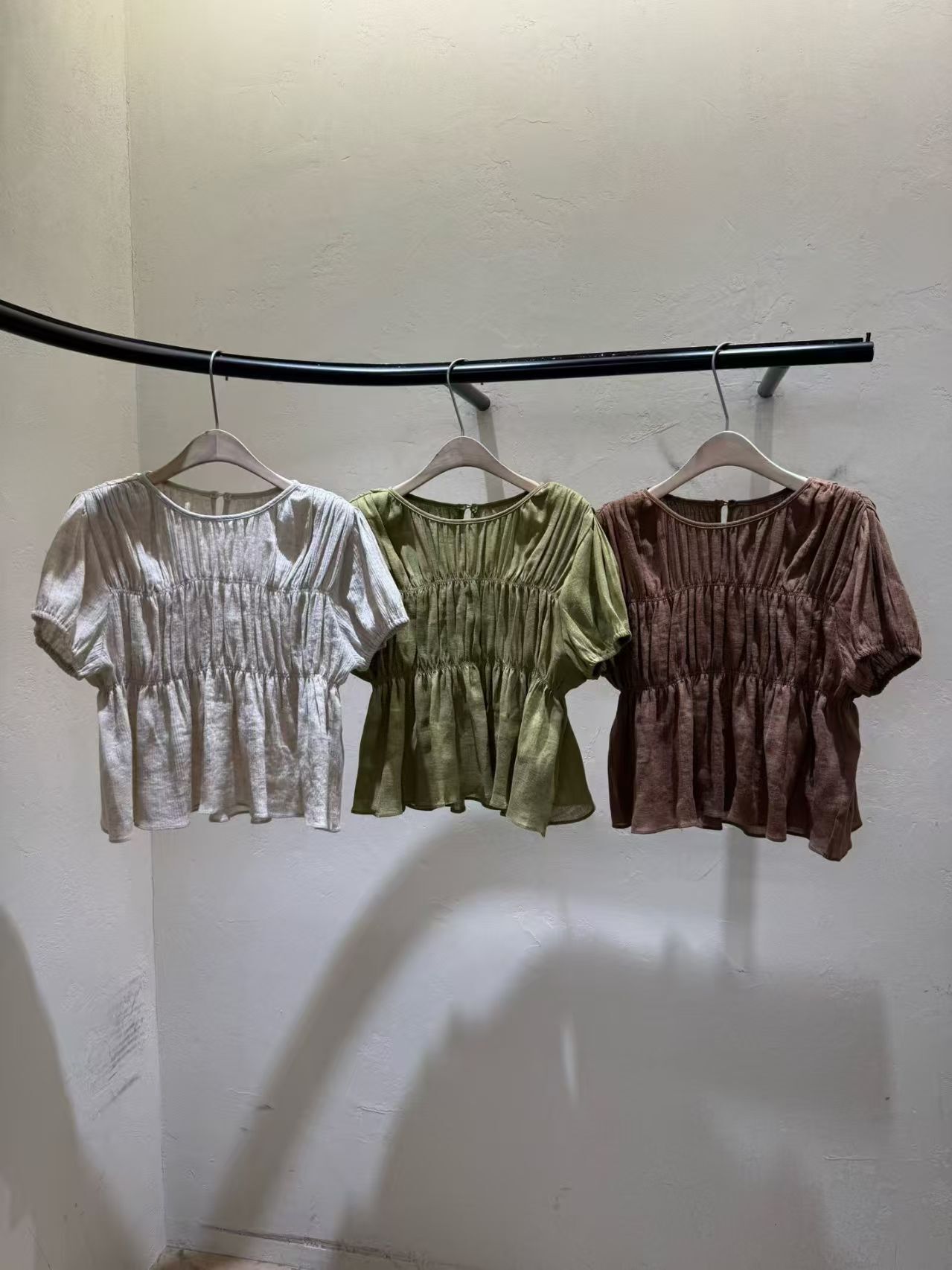 WJ6139 抓鄒工藝裙擺上衣