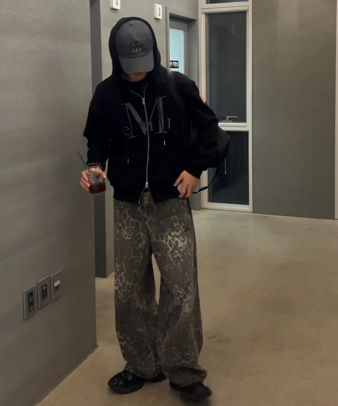 【預購】MUCENT 豹紋 水洗 刷舊 寬褲 闊腿褲 DITT SNAP BUTTON LEOPARD WIDE PANTS 牛仔褲 長褲 男女