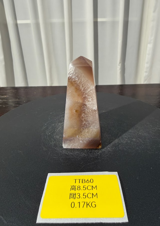 ZA447 TTB60 瑪瑙水晶方尖碑 高度8.5cm 闊度3.5cm 重量0.17kg