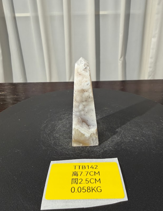 ZA529 TTB142 瑪瑙水晶方尖碑 高度7.7cm 闊度2.5cm 重量0.058kg