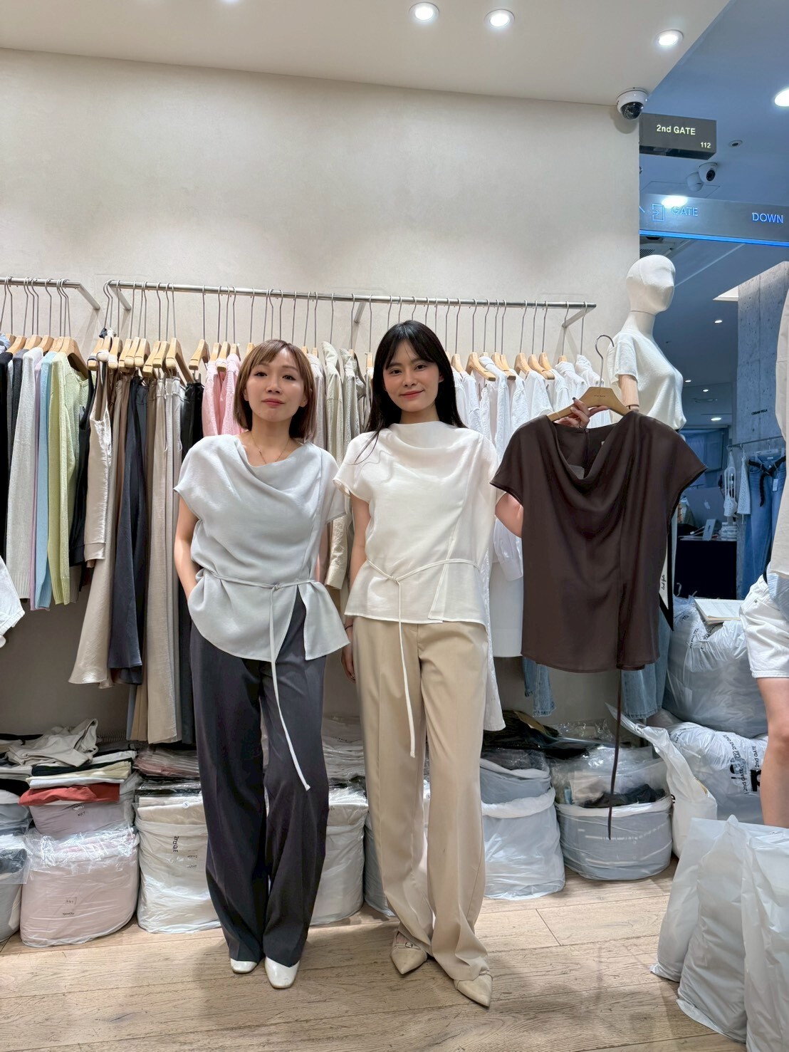 SG6124 幼腰帶珠光感盪領上衣