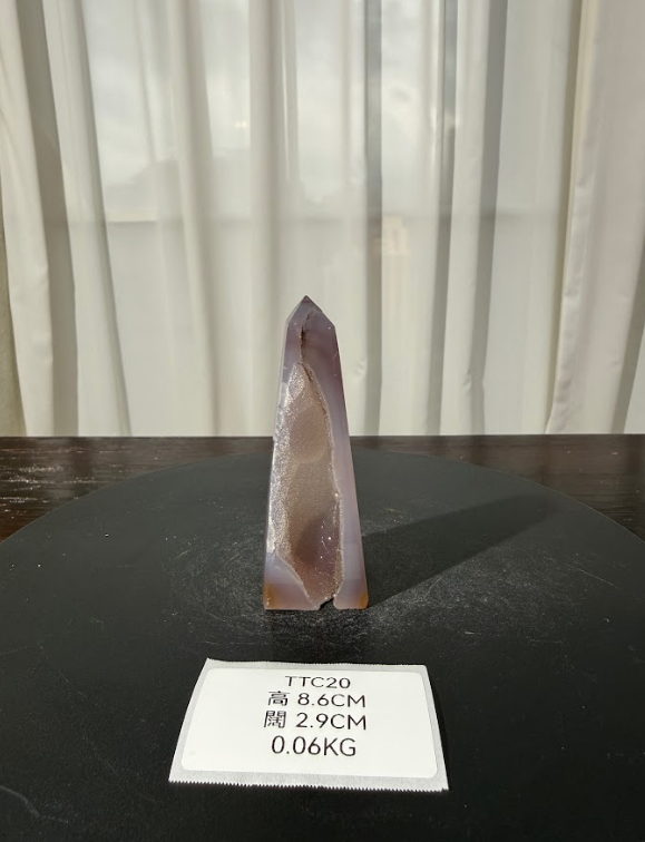 ZA552 TTC20 瑪瑙水晶方尖碑 高度8.6cm 闊度2.9cm 重量0.06kg