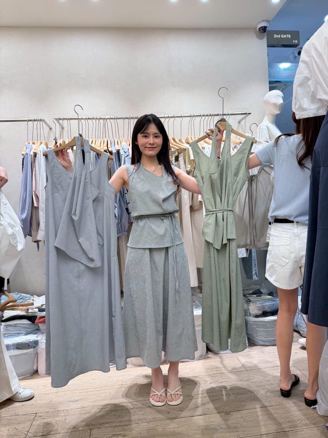 SG6108 掛脖背心綁帶長裙套裝