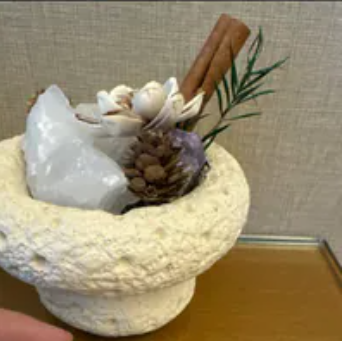[S] GEMZ & CO LVXIN DECORATIVE DIFFUSER WHITE BOWL WITH POTPOURRI AND WHITE/VIOLET CRYSTAL, S01-WHITE (L4)