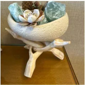 [S] GEMZ & CO LVXIN DECORATIVE DIFFUSER BEIGE CARVED STAND AND A STONE-LIKE BOWL WITH GREEN CRYSTAL AND FLOWER ACCENT, S03-BEIGE (L7)