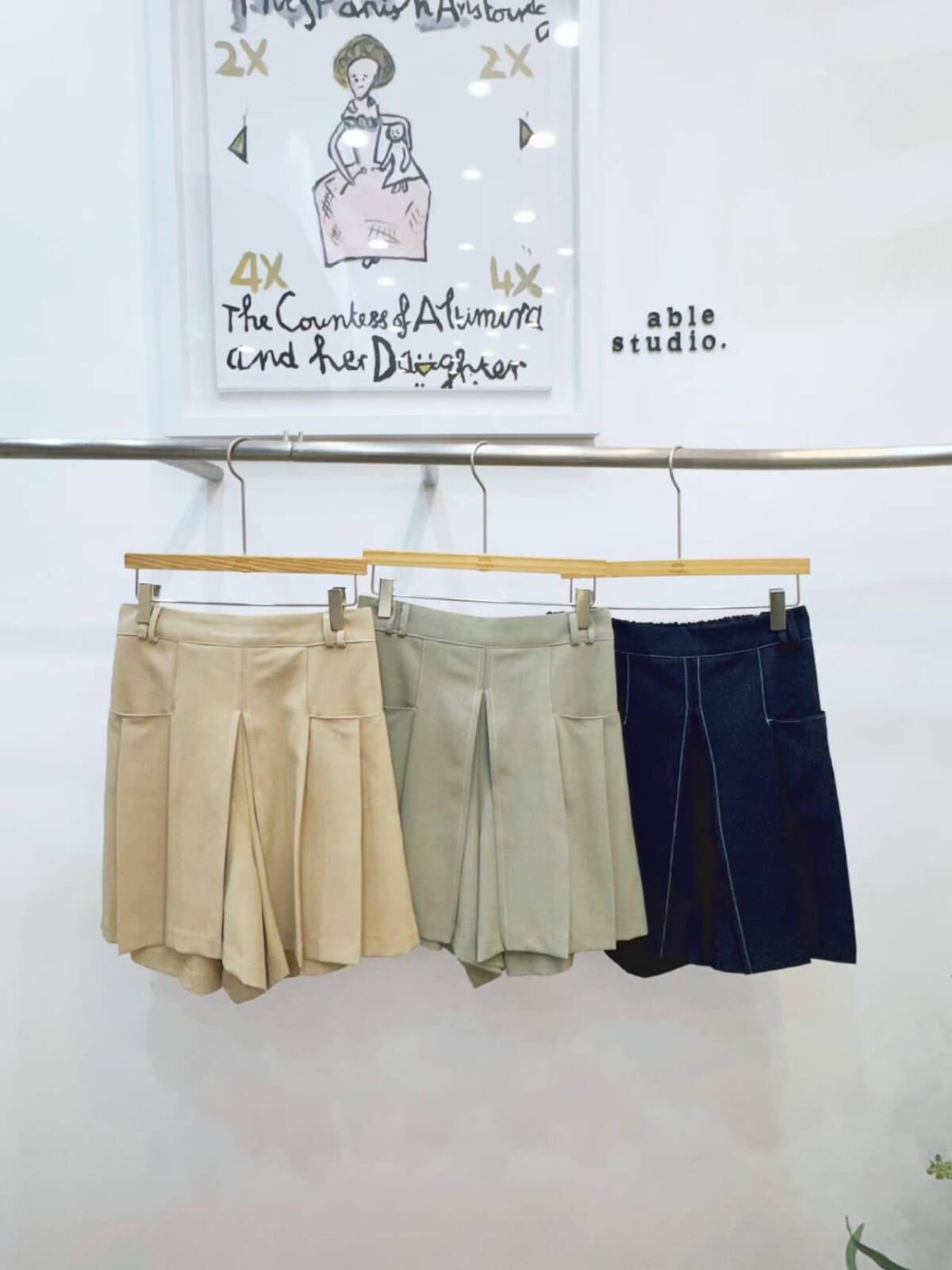 AS6133 明縫線短裙褲