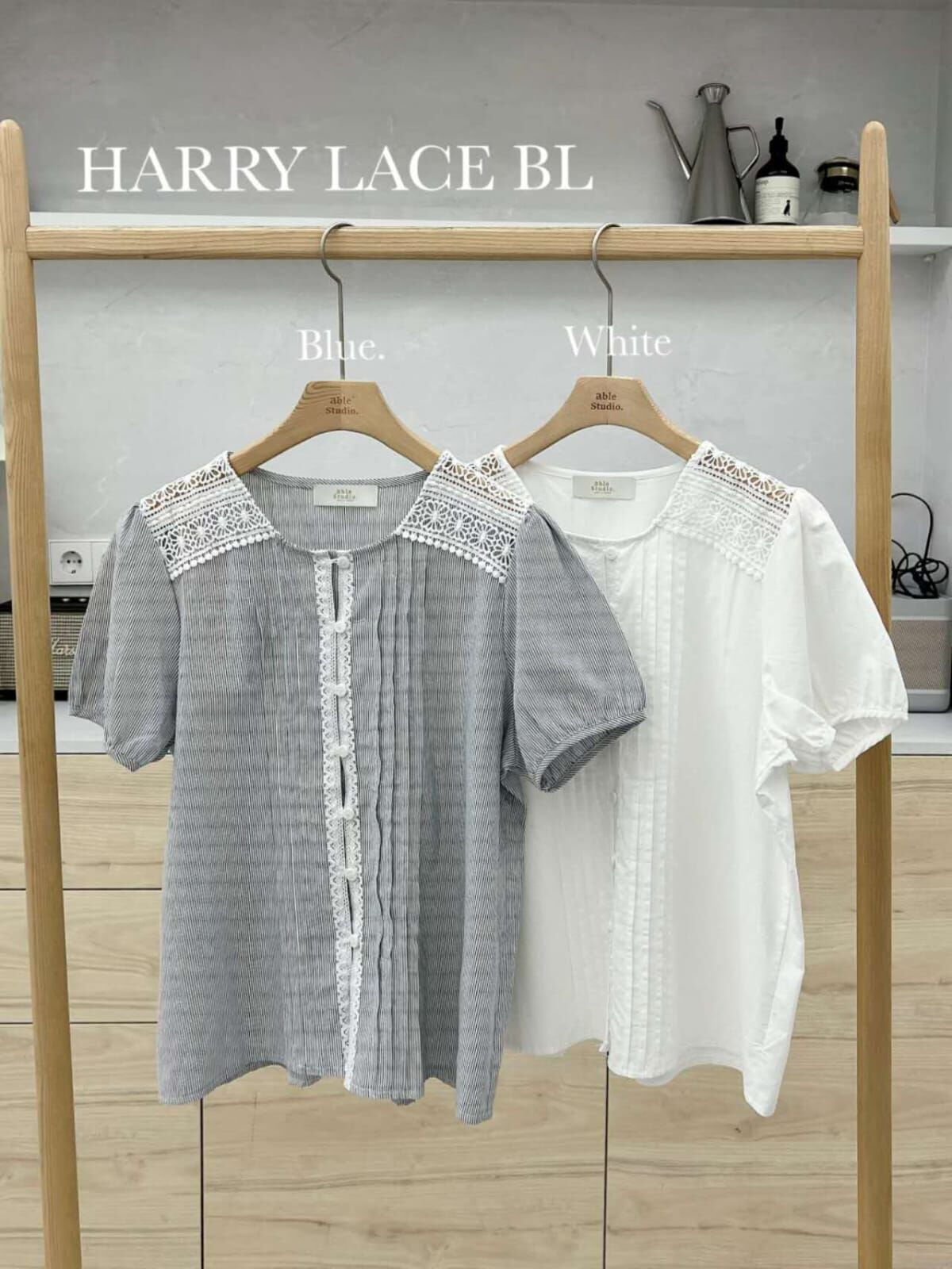 AS6123 蕾絲肩打摺泡泡袖上衣