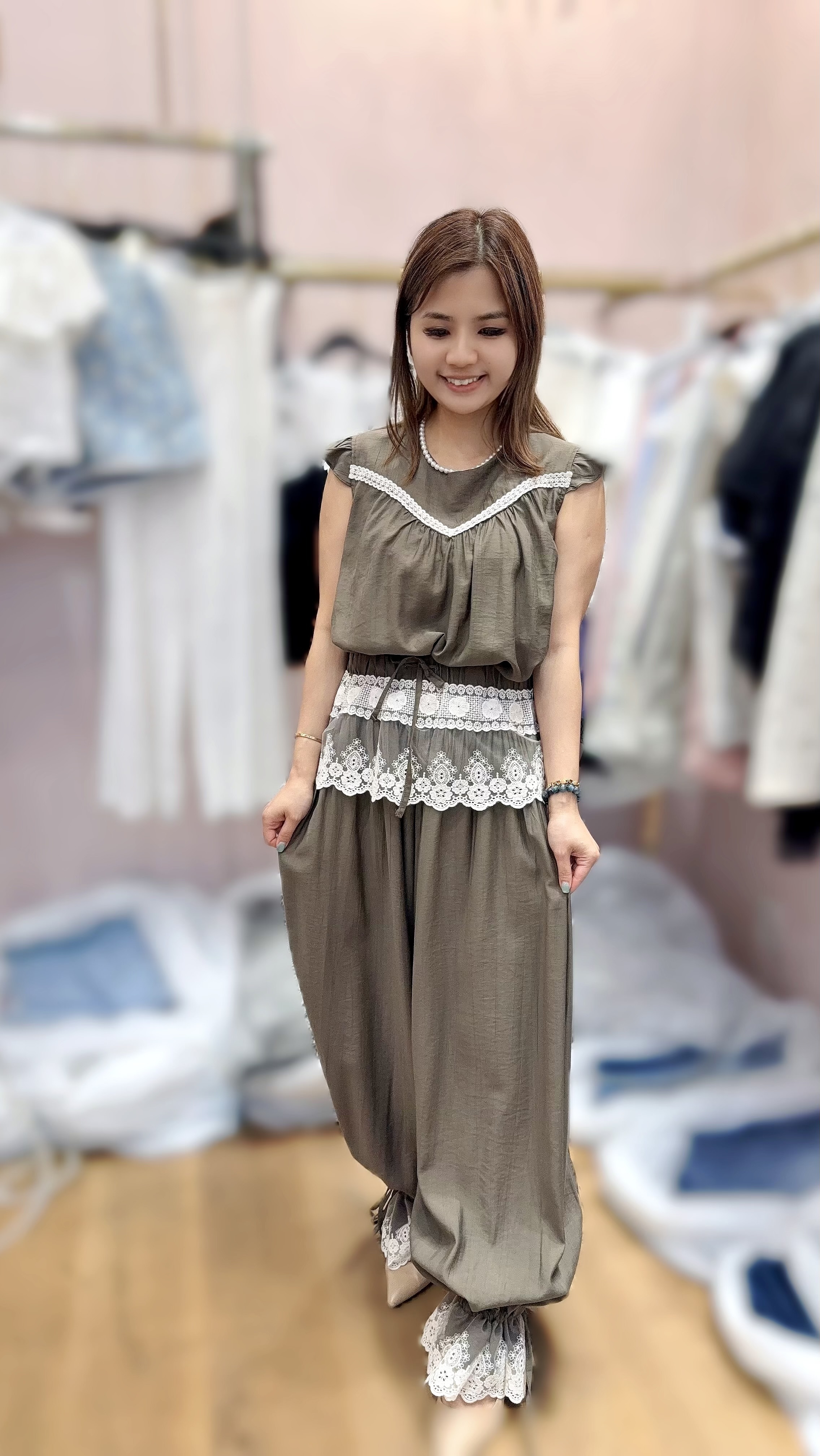 Ot80  褲 腰 25 -38  長42 .5  HIP 56    $499