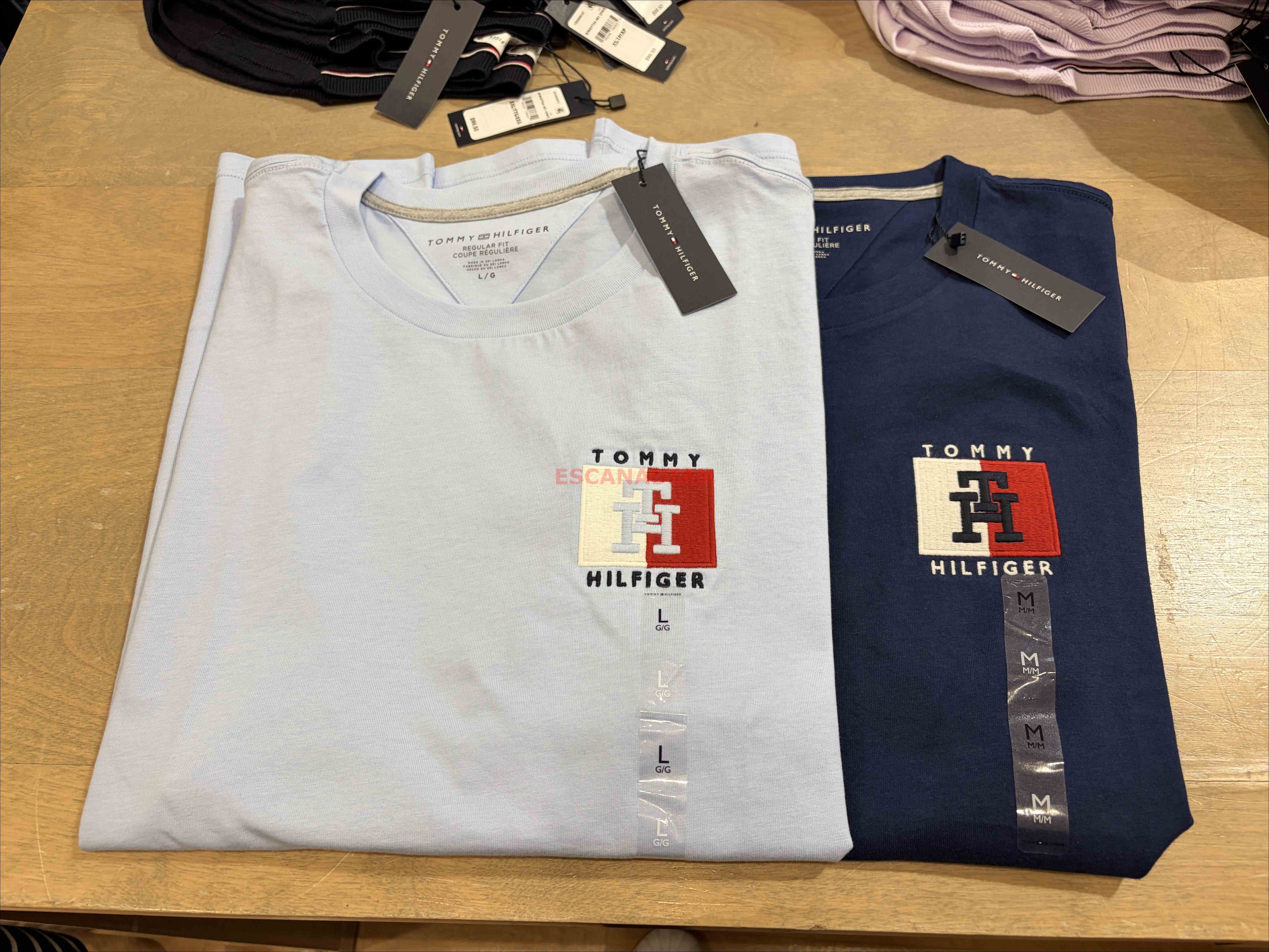 TOMMY 男大人 TH系列 刺繡國旗標 短TEE (2色)