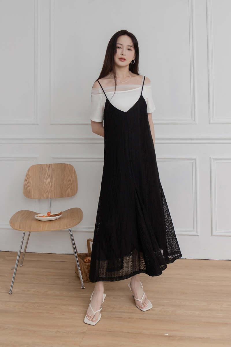 斜肩拼接網紗上衣