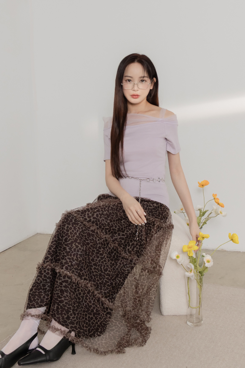 斜肩拼接網紗上衣