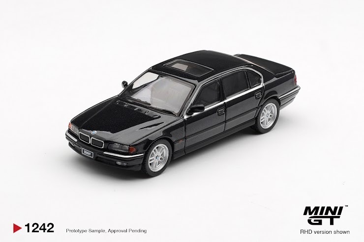 PO-$80 * MINI GT * 1:64 1242 BMW 750IL Black Sapphire RHD