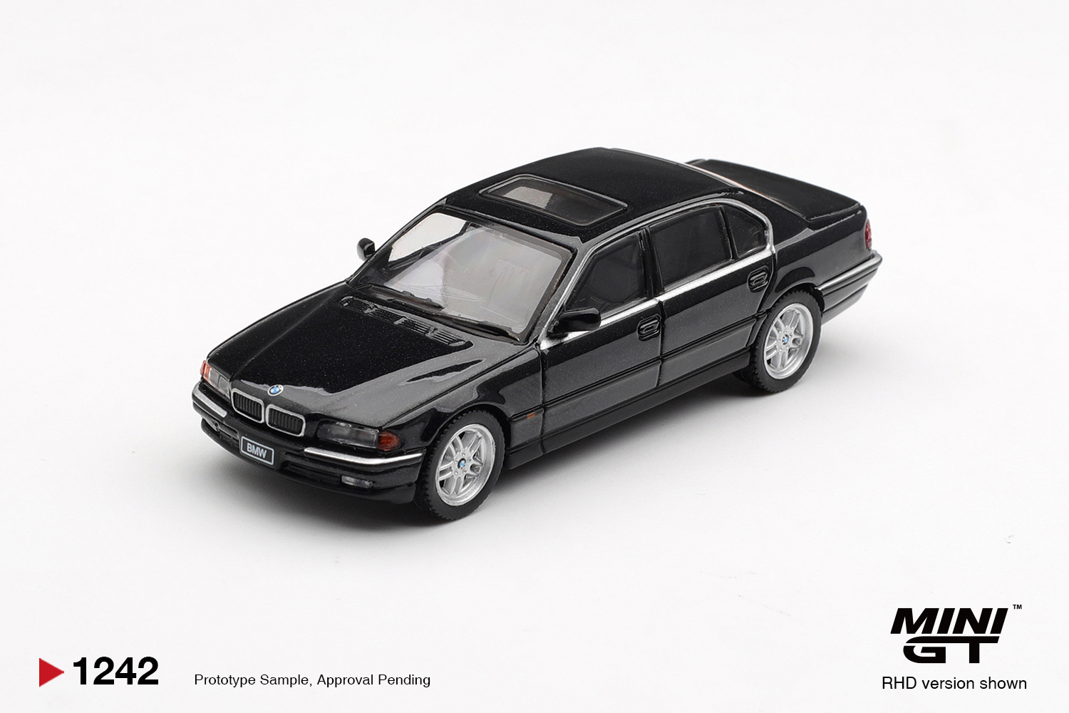 [預訂] Mini GT BMW 750IL 黑寶石藍 左軚