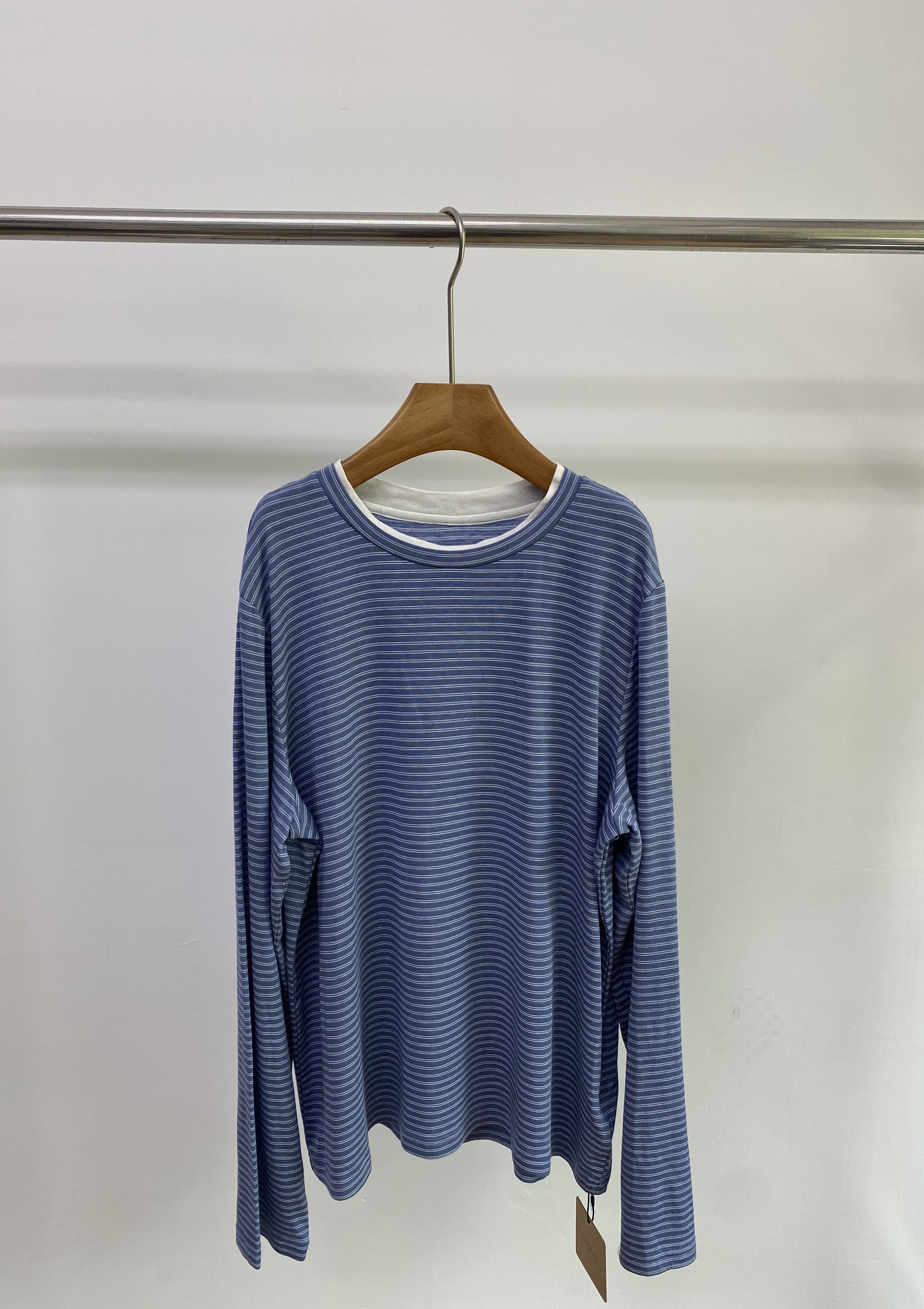 W00195特殊材質條紋假兩件上衣