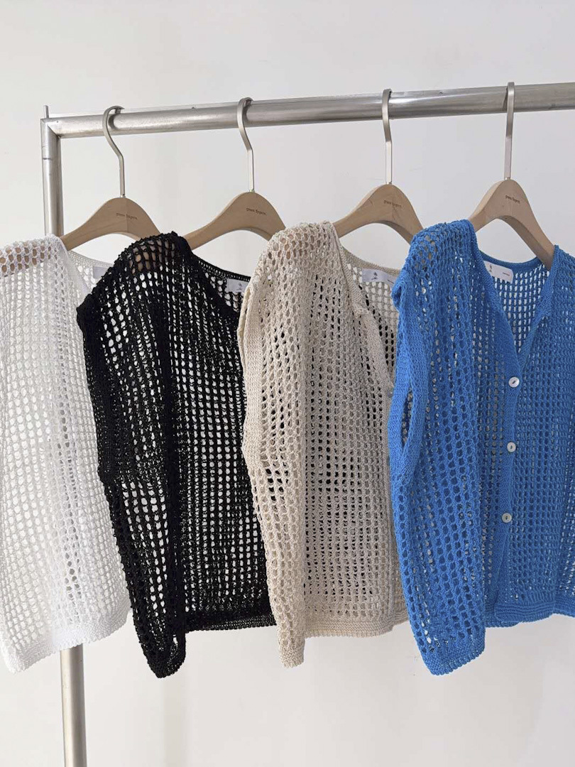 夏日層次穿搭★洞洞針織V領開扣外搭背心