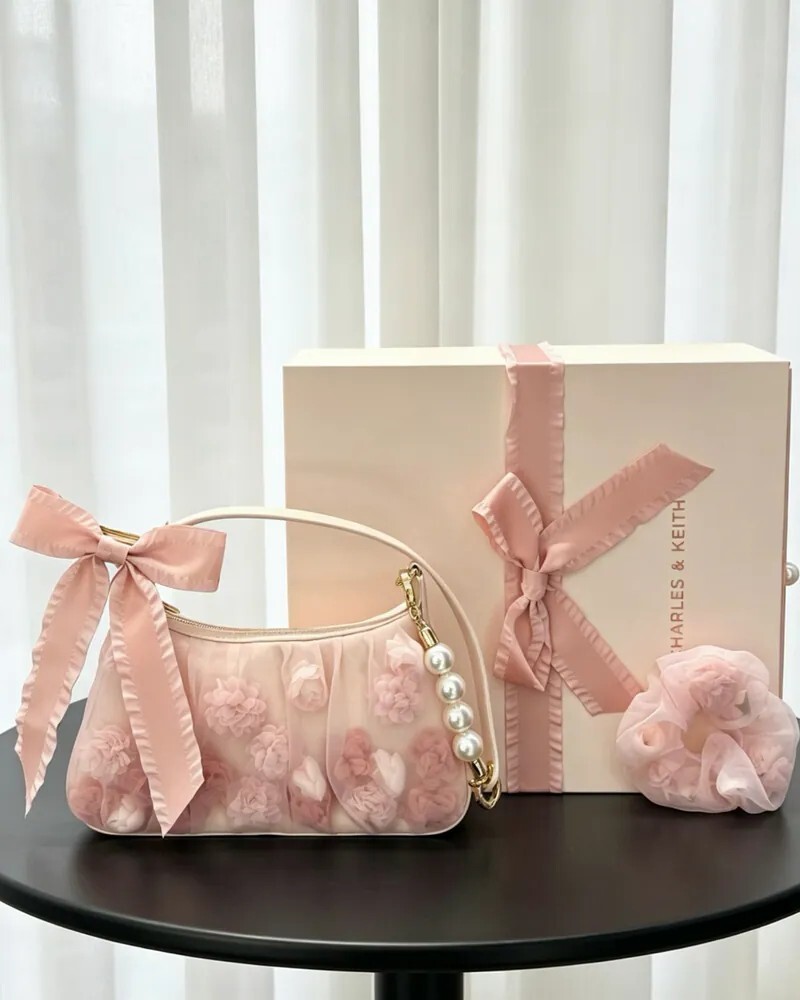 CHARLES & KEITH 小CK 520限定禮盒