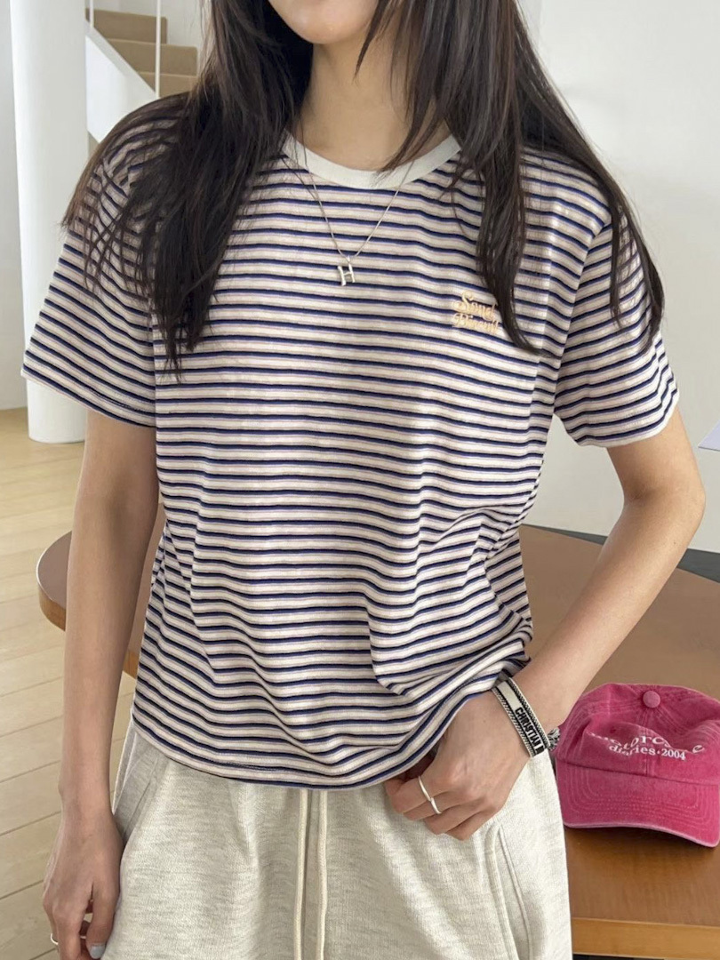 清爽感撞色條紋刺繡短袖棉T