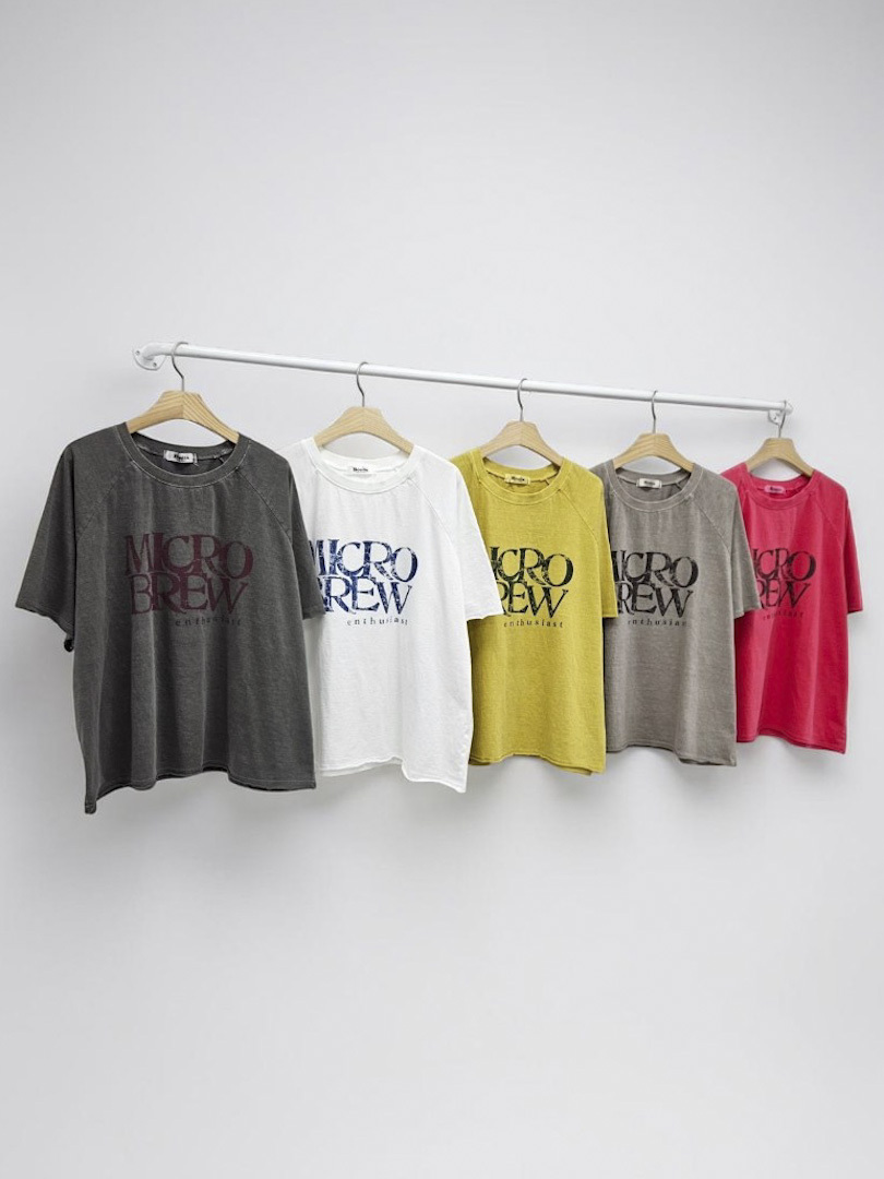 有點復古、有點隨性★Micro Crew字母美式棉T