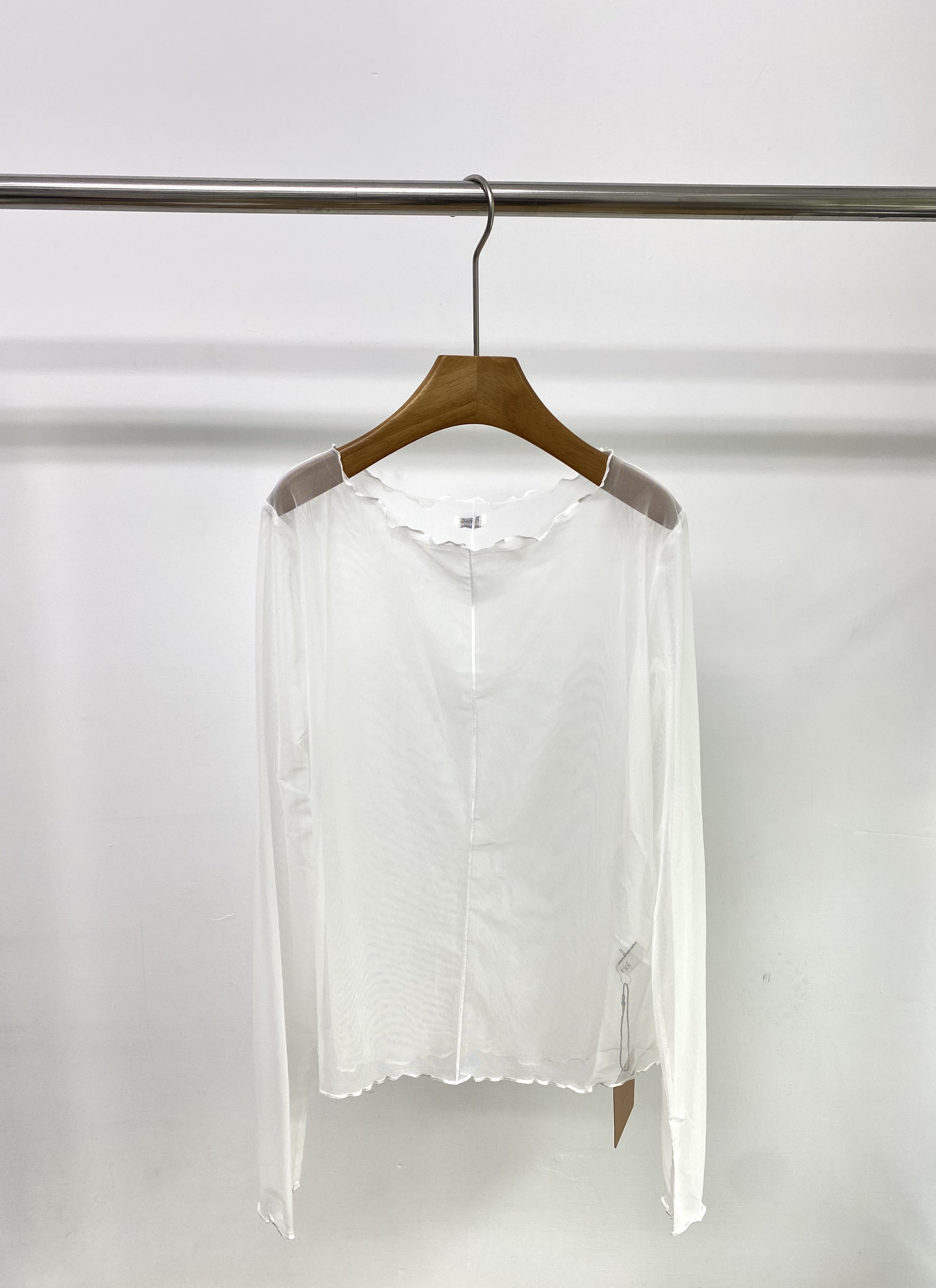 W00200木耳邊網紗上衣