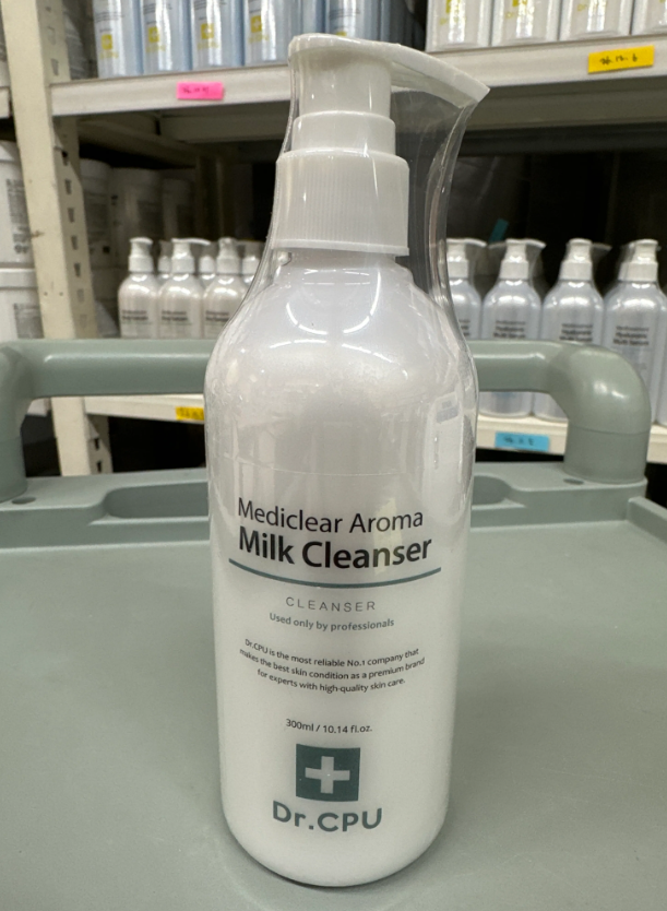 SM05 Dr.CPU牛奶去角質洗面奶 Mediclear Aroma Milk Cleanser300ml**到期日:2027/08