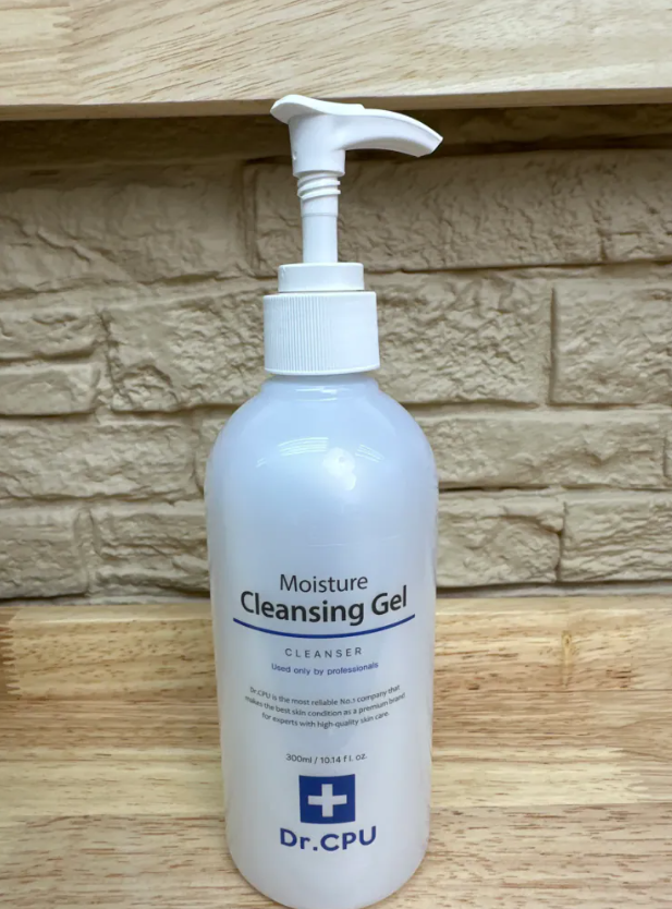 SM06 Dr.CPU 保濕潔面乳 300ml Moisture Cleansing Gel**到期日:2027/04