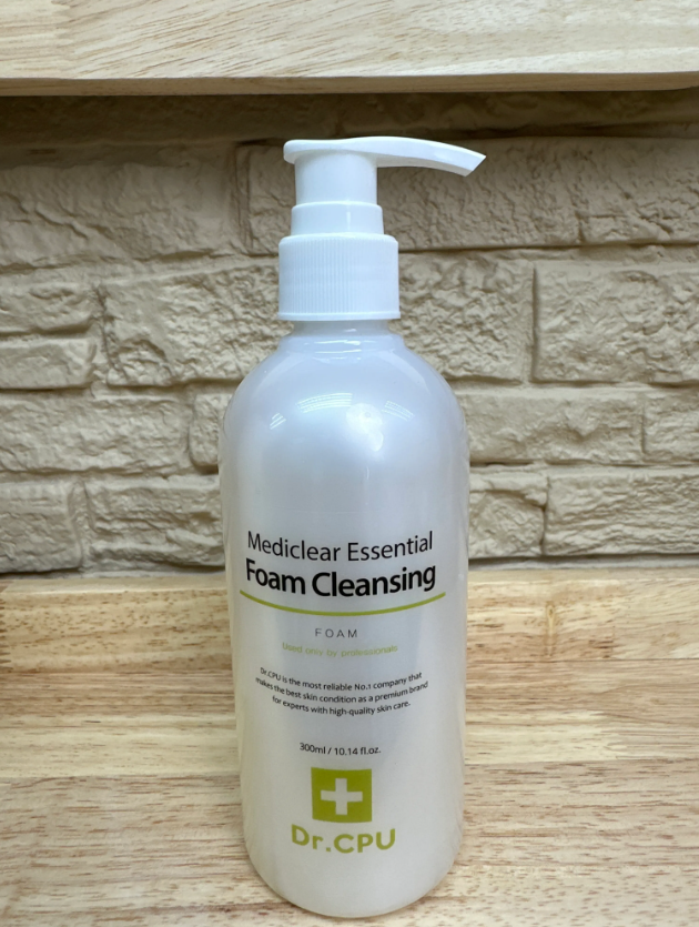 SM08 Dr. CPU 泡沫潔面乳 300ml Mediclear Essential Foam Cleansing