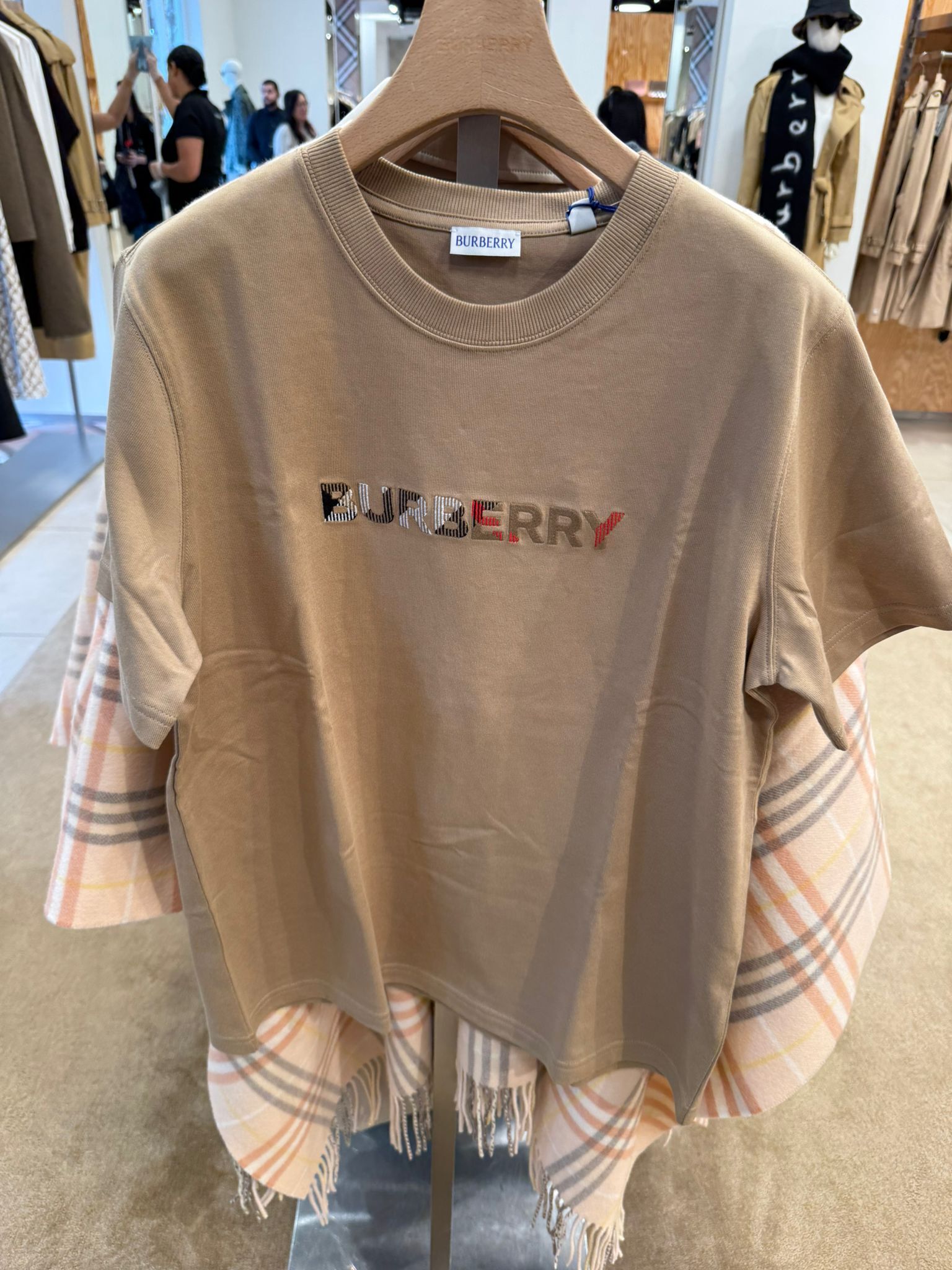 LYS01666 Burberry Ellison 經典格紋Logo刺繡短袖Tee