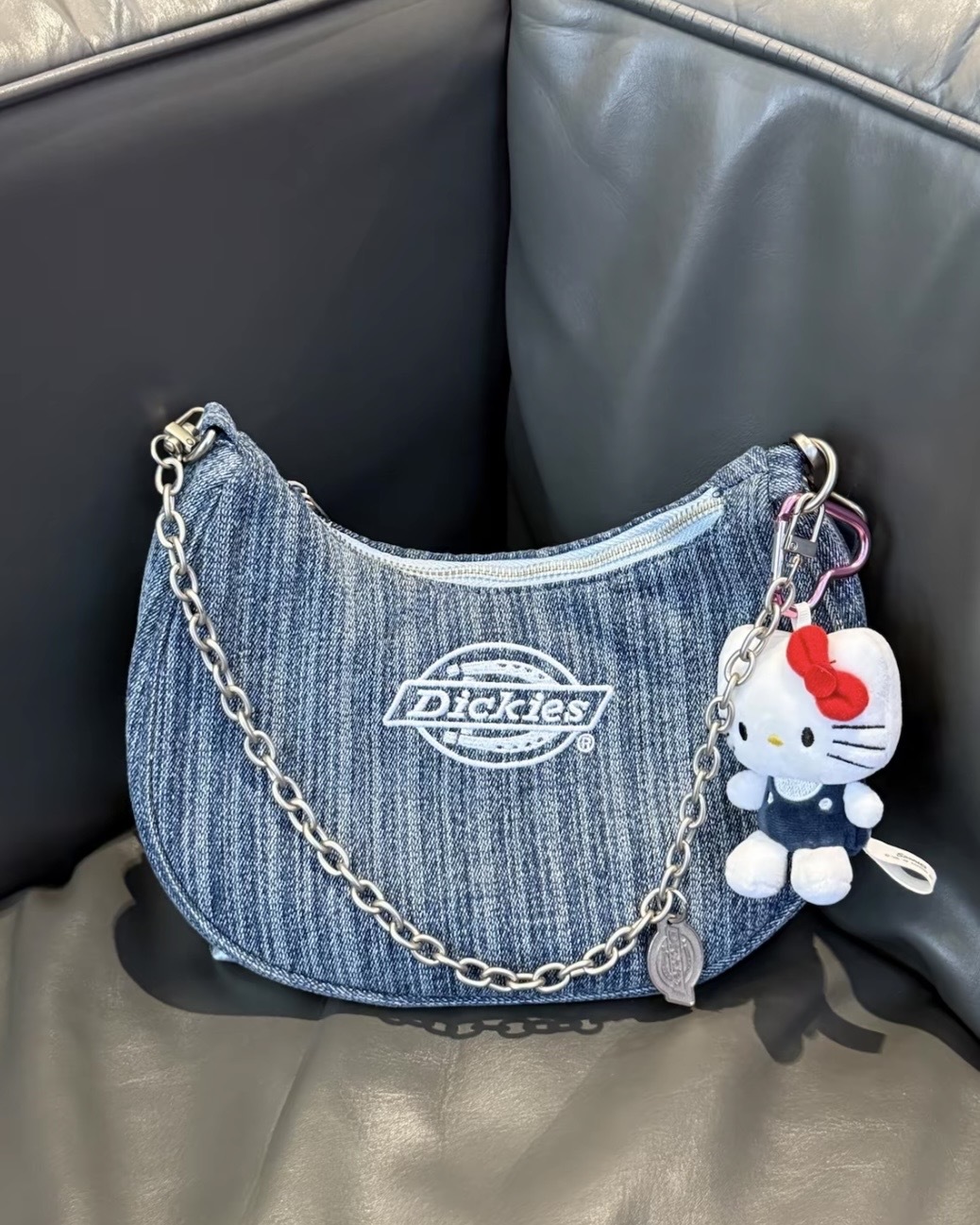 <買一送三⁉️>Dickies 3WAY 刺繡 鏈條 牛仔 半月包 三色