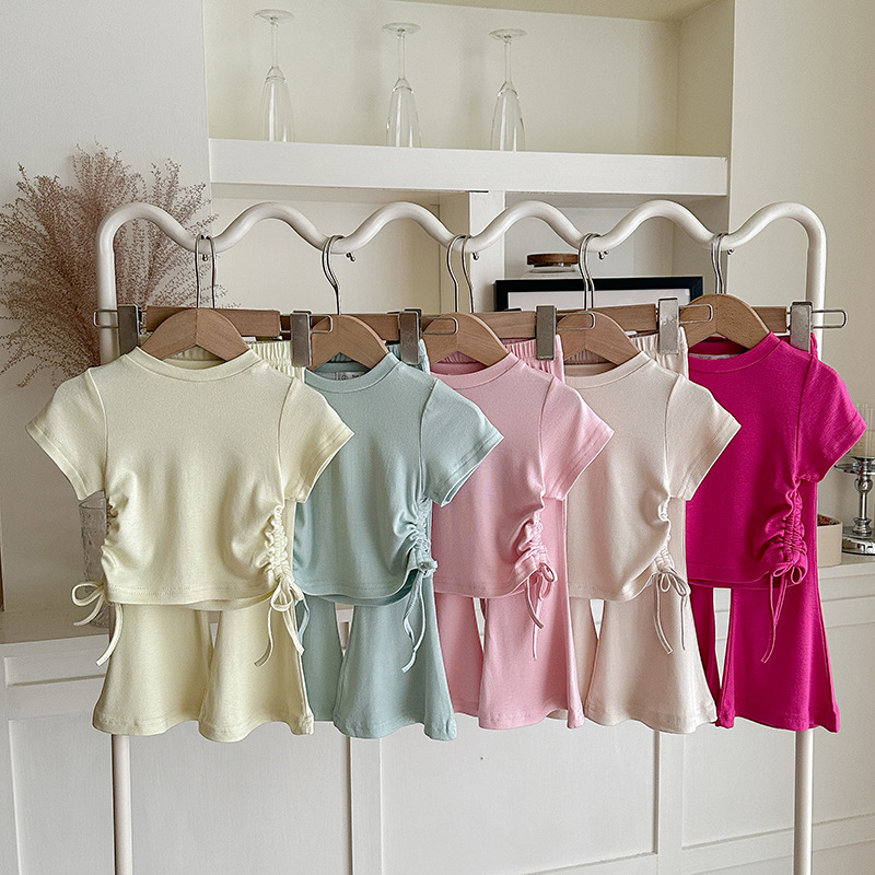 女寶看這邊｜抽繩純色喇叭褲套裝